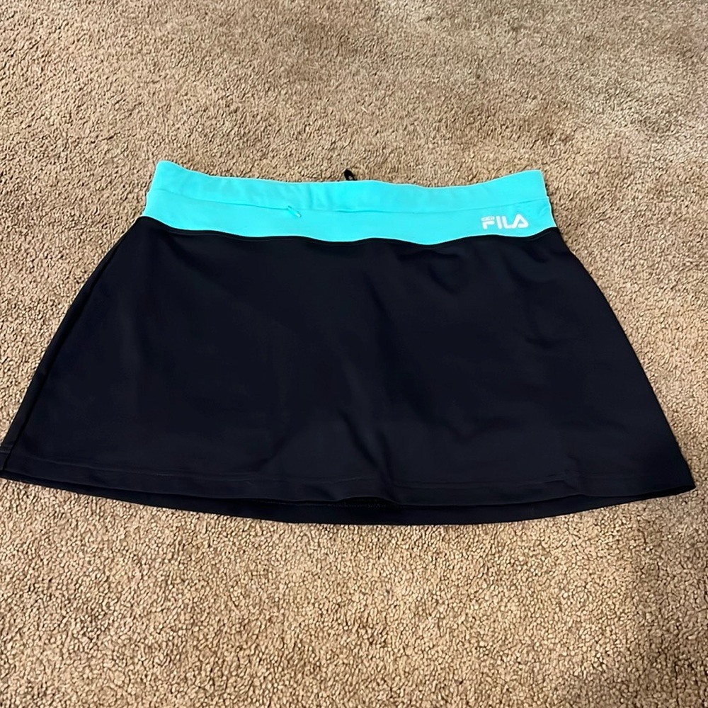 Fila Sport Skort Skirt Womens Medium Sea Foam Green and Black